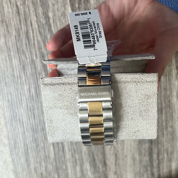 Michael Kors Oversized Slim Runway Two-Tone Stainless Steel Watch - Picture 4 of 6